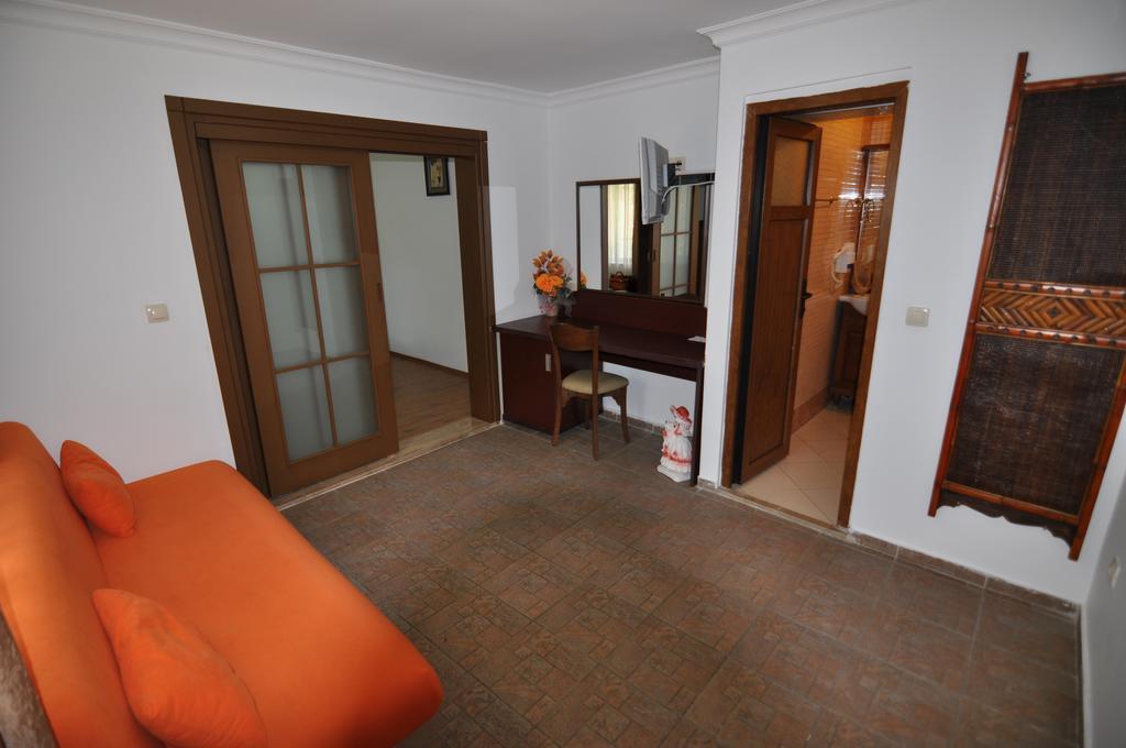 Longhouse Inn Hotel Dalyan Værelse billede
