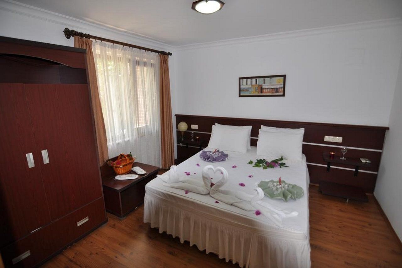 Longhouse Inn Hotel Dalyan Eksteriør billede